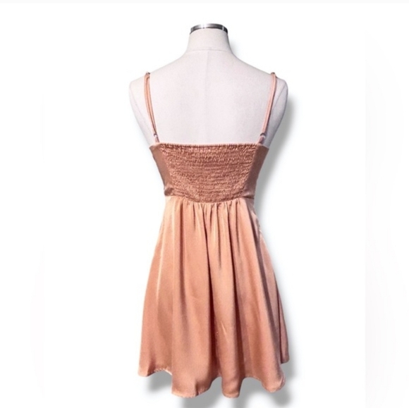 ENDLESS BLU Satin Ruched Mini Skater Dress in Apricot Orange Size Medium - Picture 5 of 11